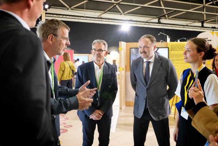 Dan Jørgensen, European Commissioner for Energy and Housing, second from right