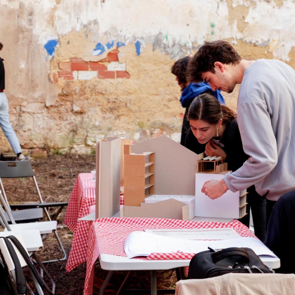 Co-creating to live together: Housing cooperatives for urban sustainability and community engagement