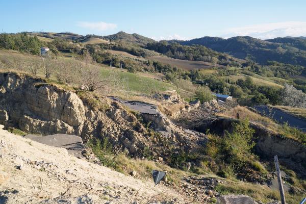 ReFLOAT-ER Building Resilience in Flooded Territories