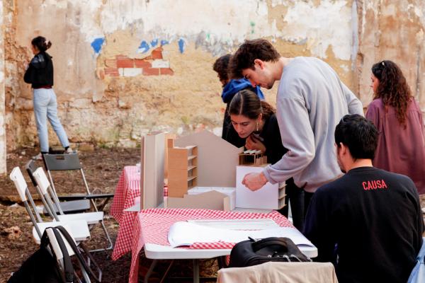 Co-creating to live together: Housing cooperatives for urban sustainability and community engagement